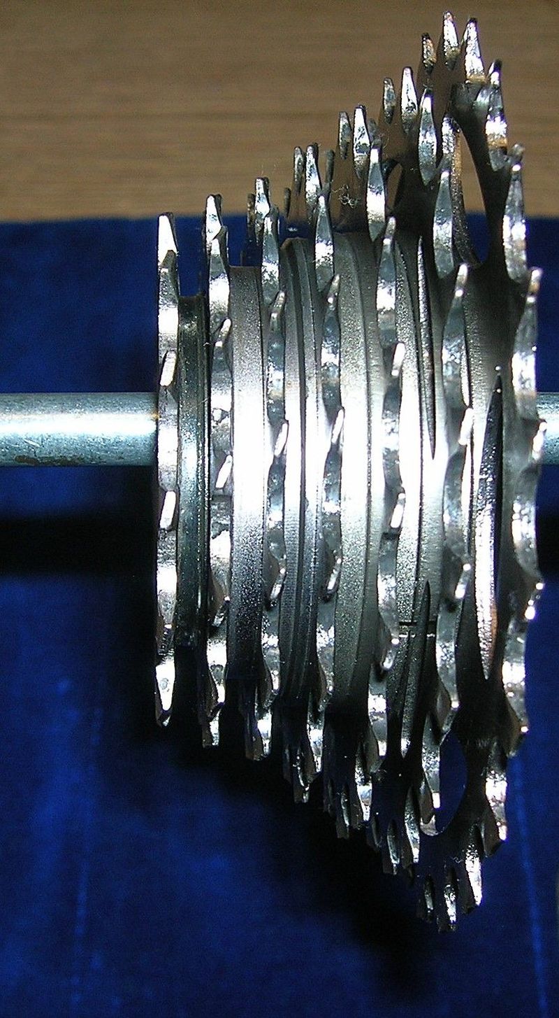 Tweedehands Shimano Dura Ace Kassette MF-7400 7S 1995 Drivetrain & Pedals