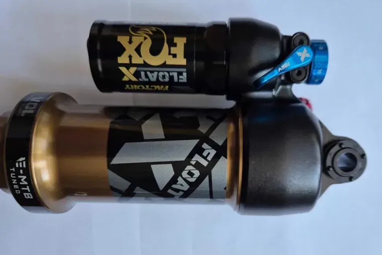 Used Fox FLOAT DPX2 Factory 230x60mm 2pos-adj kashima 2025 bike — image 4 of 6