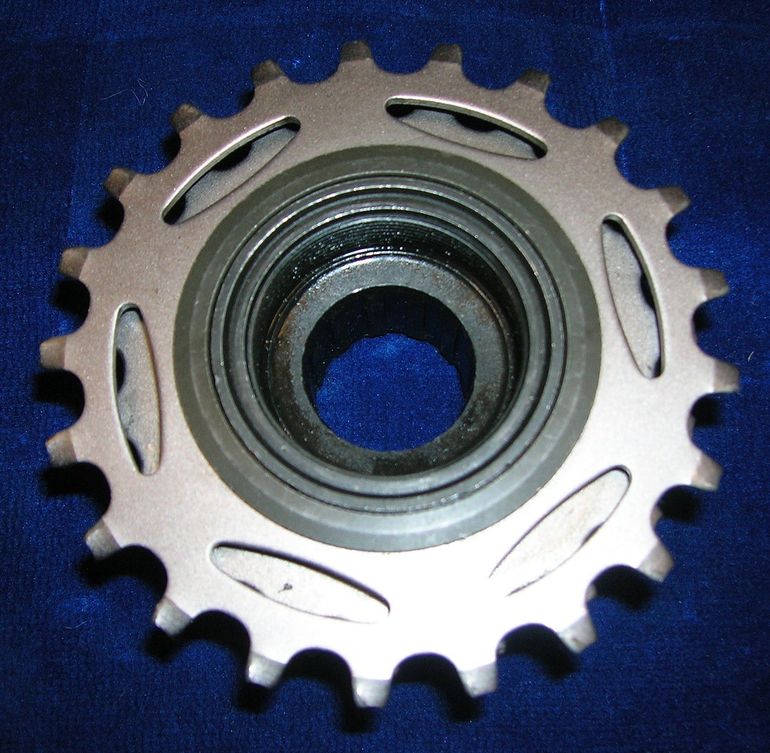 Used Shimano Kassette 7 Fach Dura Ace 21/12 MF-7400 7S 1995 bike — image 4 of 4
