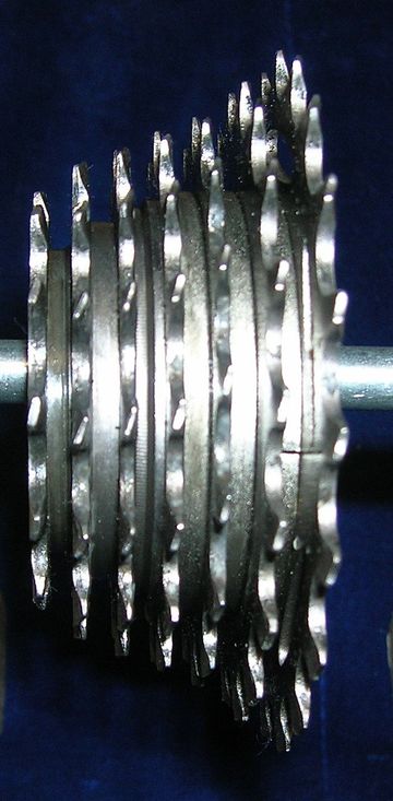 Tweedehands Shimano Kassette 7 Fach Dura Ace 21/12 MF-7400 7S 1995 Drivetrain & Pedals