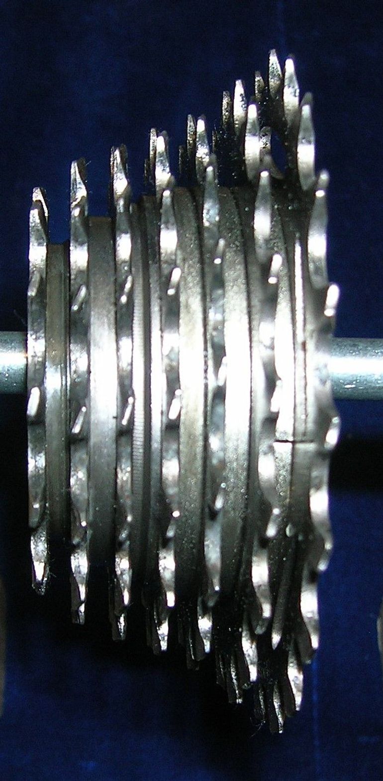 Used Shimano Kassette 7 Fach Dura Ace 21/12 MF-7400 7S 1995 bike — image 1 of 4