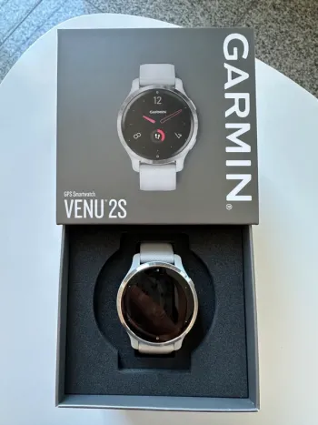 Used Garmin Venu 2S bike — image 3 of 9