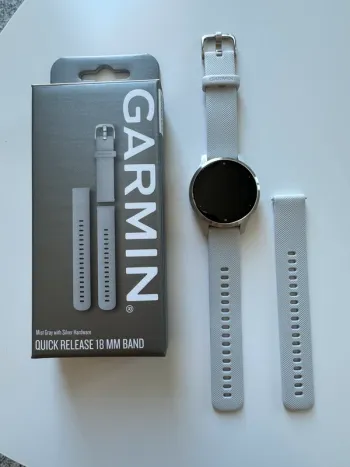 Used Garmin Venu 2S bike — image 7 of 9