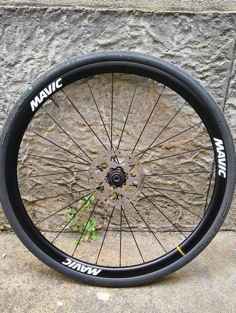 Używany Mavic Ksyrium 30 Disc 2023 bike — zdjęcie 3 z 3