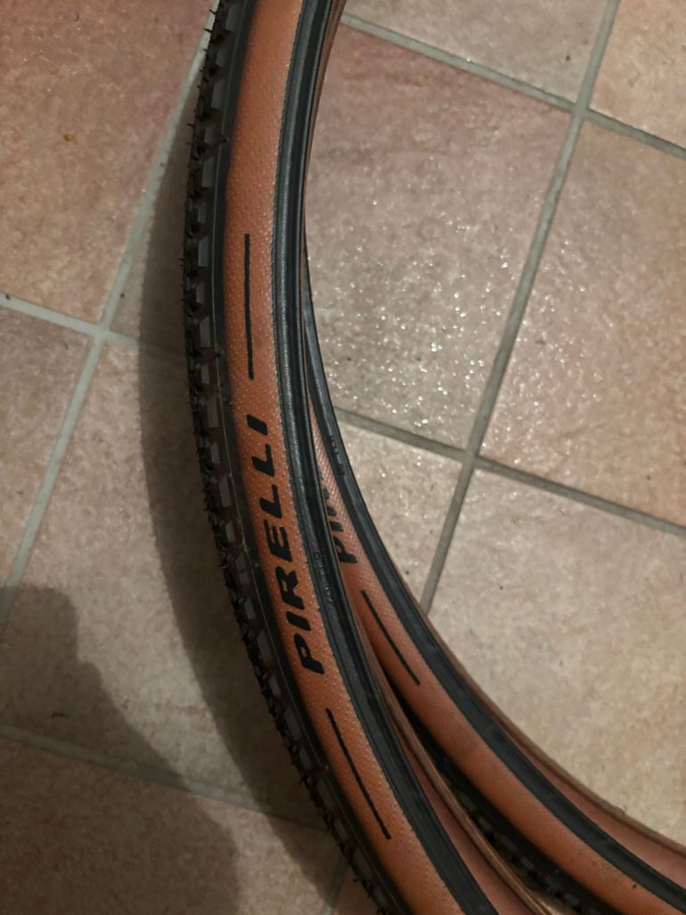 Used Pirelli Copertoni Gravel H 2025 bike — image 3 of 3