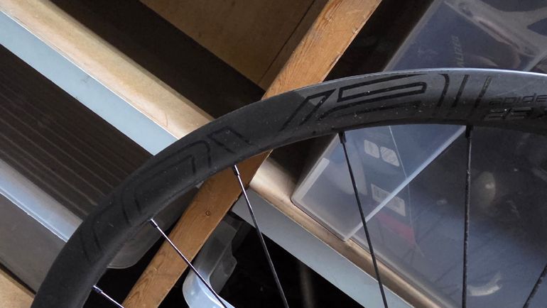Used Roval Rapide CLX 32 Carbon Wheelset Disc 2022 bike — image 2 of 6