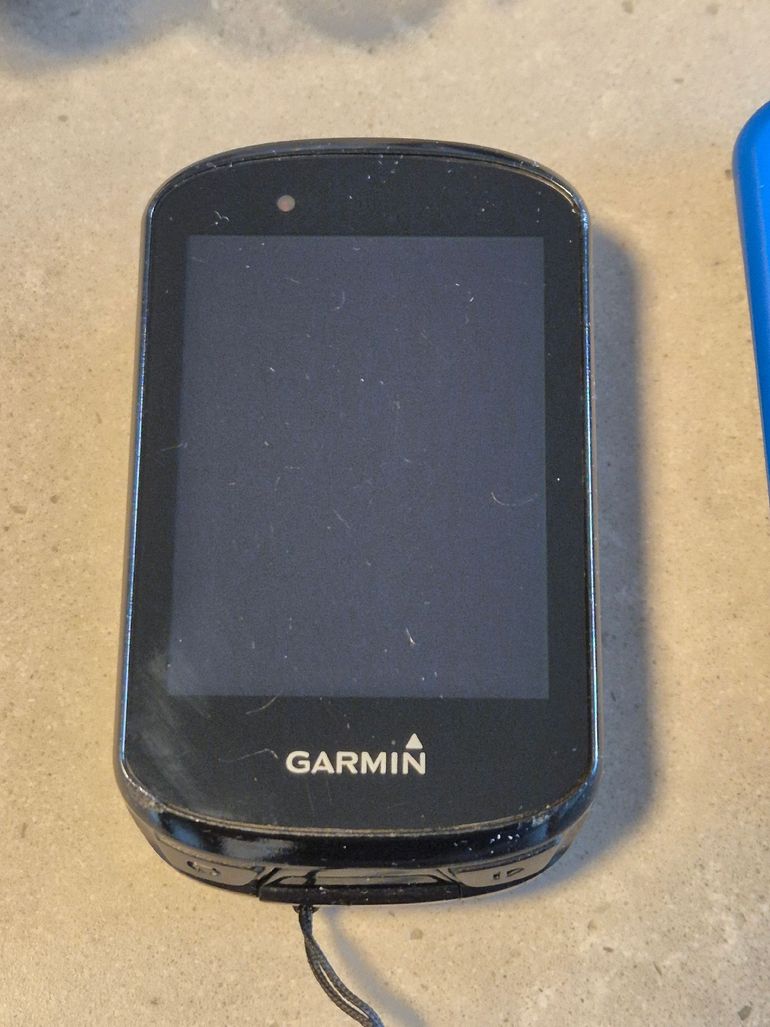 Used Garmin Edge 830 GPS Cycling Computer bike — image 9 of 9