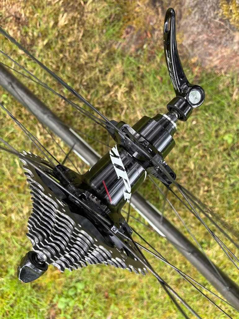 Used Zipp 404 Firestrike rime brake 2017 bike — image 5 of 5