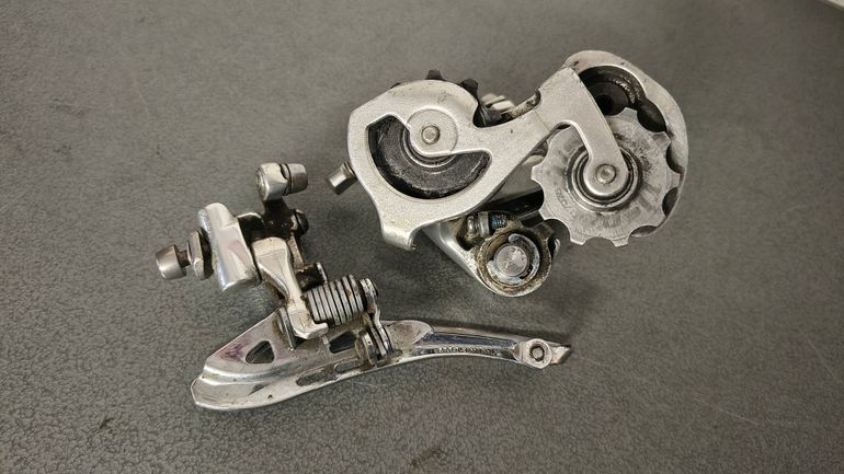Used Campagnolo RECORD TITANIUM 1998 bike — image 18 of 24