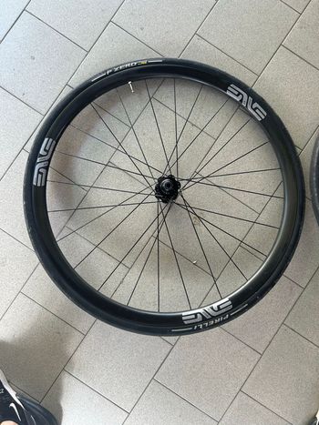 Used Enve SES 2.3 2023 bike — image 3 of 10
