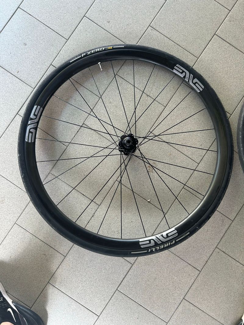 Used Enve SES 2.3 2023 bike — image 3 of 10