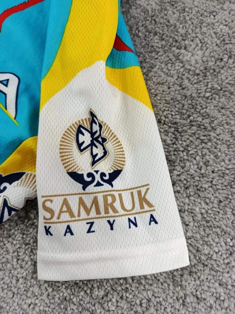 Used Specialized Moa maillot velo femme taille xs -13 7316 cyclisme route respirant astana, marque: Moa, état: Bon état, taille: XS / 34 / 6, 20,00 € bike — image 2 of 8