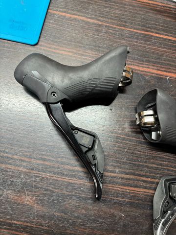 Shimano Di2 STI set bike usato — immagine 4 di 6