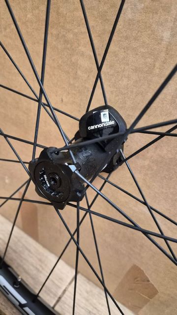 Używany Fsa i30 Carbon Wheelset 2026 bike — zdjęcie 6 z 10