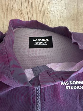 Used Pas Normal Studios Trikot bike — image 2 of 3