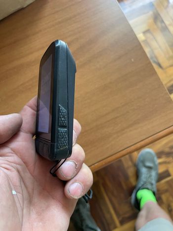 Used Wahoo ELEMNT ROAM v2 GPS Bike Computer 2025 bike — image 2 of 6