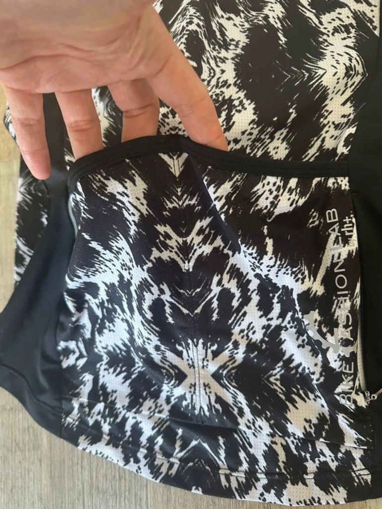 Gebrauchtes Rh+ Trikot schwarz weiß Muster bike — Bild 5 von 5