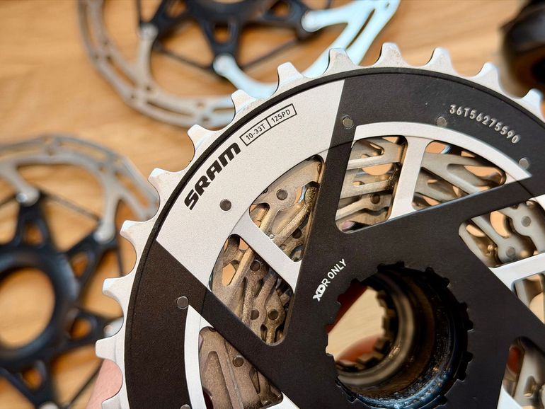 Used Sram Force D1 AXS 12-speed groupset, COMPLETE 2025 bike — image 12 of 16