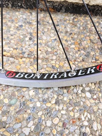 Used Bontrager 26 Zoll Laufradsatz Disc/Rim bike — image 6 of 6