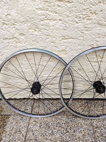 Used Bontrager 26 Zoll Laufradsatz Disc/Rim bike