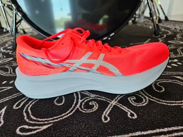 Gebrauchtes Asics Magic Speed 4 Uomo 2025 bike — Bild 2 von 12