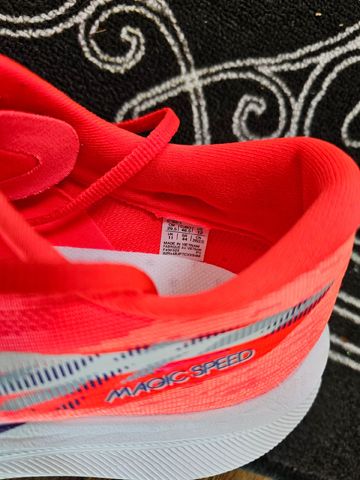 Gebrauchtes Asics Magic Speed 4 Uomo 2025 bike — Bild 10 von 12