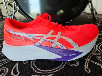 Gebrauchtes Asics Magic Speed 4 Uomo 2025 bike — Bild 4 von 12