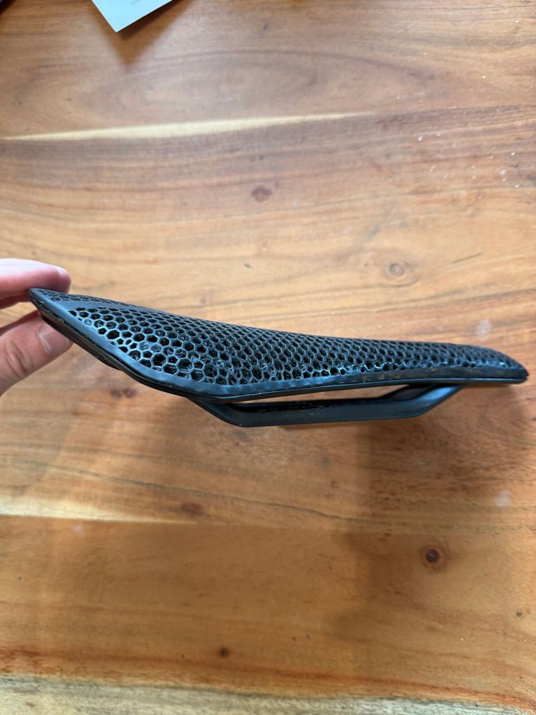 Used Fizik Vento Argo 00 Adaptive 2024 bike — image 3 of 6