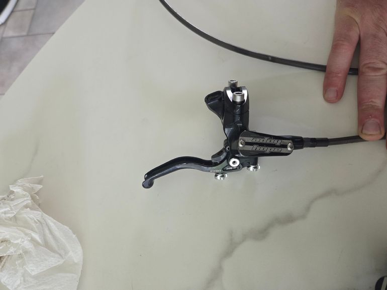 Used Hope Tech 3 E4 Duo Disc Brake and Lever Set 2020 bike — image 7 of 10
