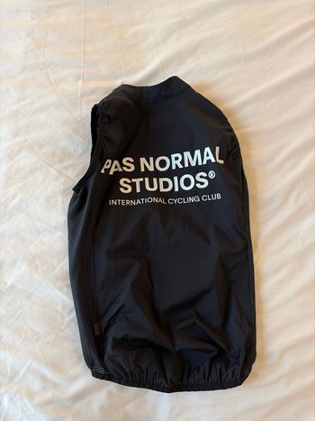 Used Pas Normal Studios Gilet Women 2025 bike — image 2 of 2