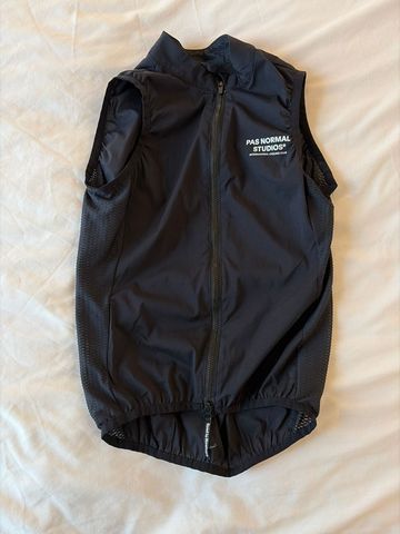 Pas Normal Studios Gilet Women 2025 Cycling Clothing usato