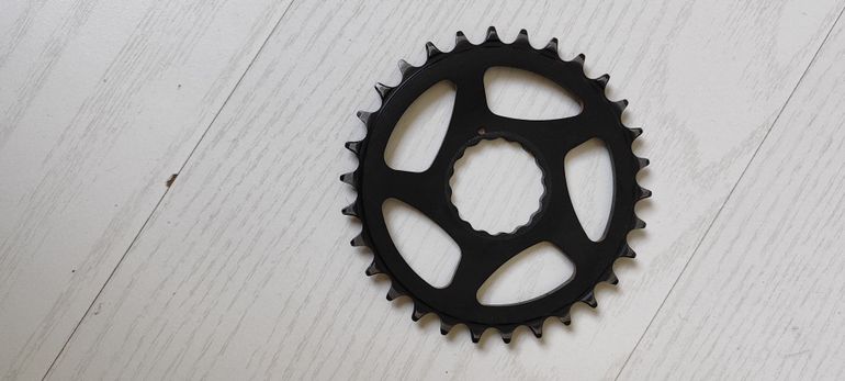 Used Race Face 30T Narrow Wide Chainring bike — image 3 of 3