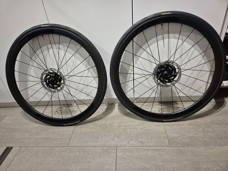 Used Bontrager Aeolus Elite 35 TLR Disc Road Wheel 2025 bike — image 1 of 7