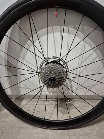 Used Bontrager Aeolus Elite 35 TLR Disc Road Wheel 2025 bike — image 4 of 7