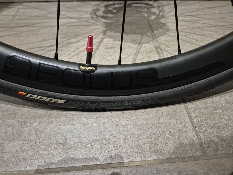 Used Bontrager Aeolus Elite 35 TLR Disc Road Wheel 2025 bike — image 7 of 7