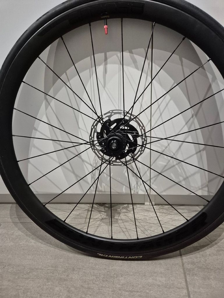 Used Bontrager Aeolus Elite 35 TLR Disc Road Wheel 2025 bike — image 6 of 7