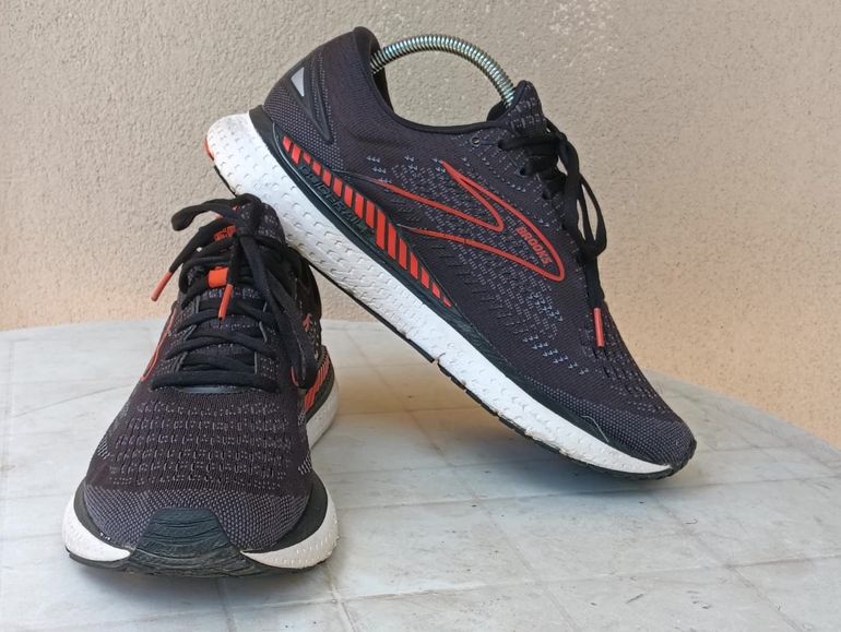Used Brooks Glycerin GTS 19 bike — image 3 of 9