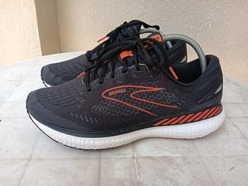 Used Brooks Glycerin GTS 19 bike — image 2 of 9