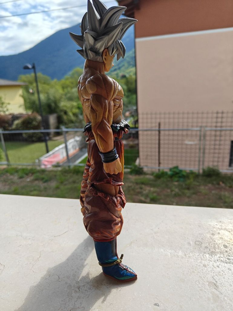 Used dragon ball Goku ultra instinct bike — image 6 of 6