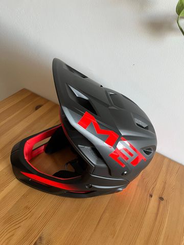 Używany MET Parachute MCR MIPS Helmet Cycling Accessories