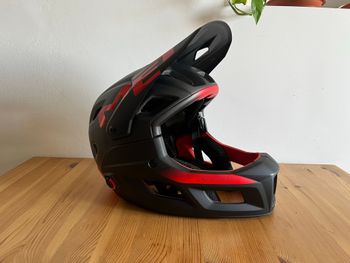 Used MET Parachute MCR MIPS Helmet bike — image 3 of 3