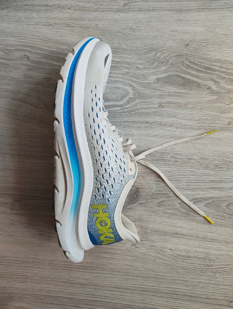 Used Hoka Kawana 2021 bike — image 2 of 4