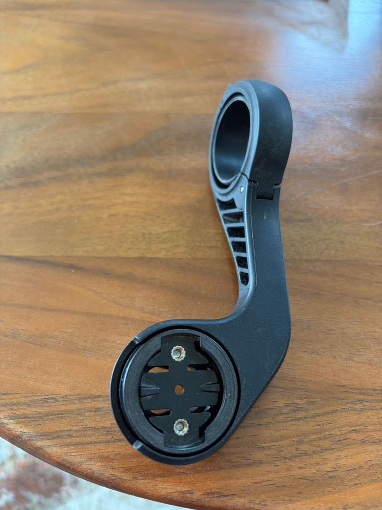 Used Garmin Edge 830 GPS Cycling Computer 2022 bike — image 4 of 4