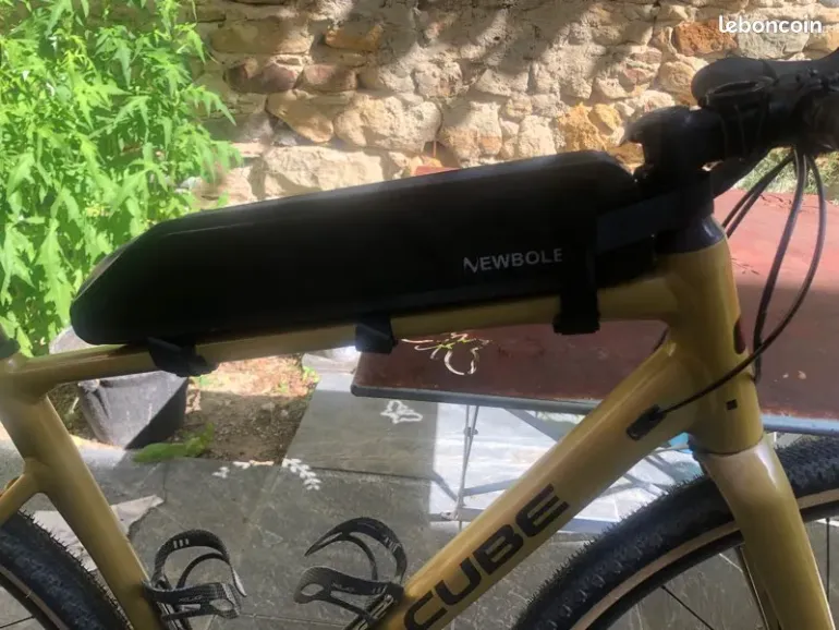 Used newboler Sacoche de cadre vélo étanche 2L 2026 bike — image 2 of 5