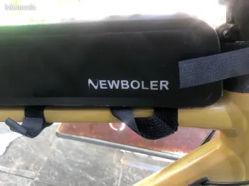 Used newboler Sacoche de cadre vélo étanche 2L 2026 bike — image 3 of 5