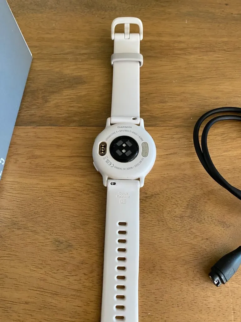 Used Garmin Vívoactive 5 bike — image 3 of 3