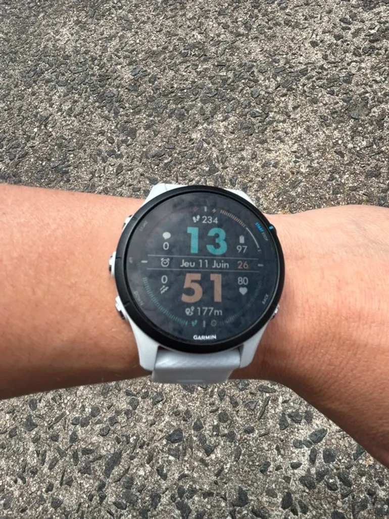 Used Garmin Forerunner 255 Music bike — image 4 of 7