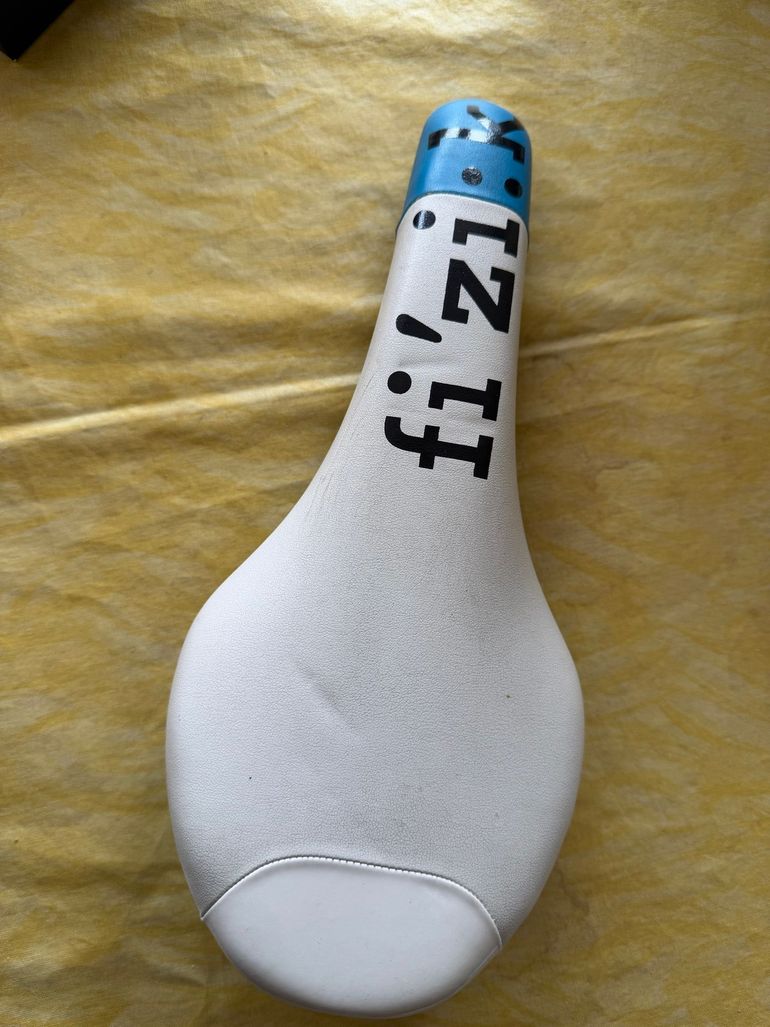 Used Fizik Tundra2 Sattel bike — image 4 of 4