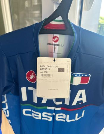 Used Castelli Abbigiamento Ciclismo bike — image 4 of 5