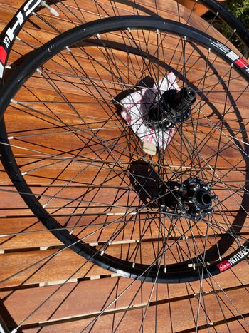 Used Stans Notubes ZTR Arch 29er Rim 32H Black 2015 bike — image 2 of 11